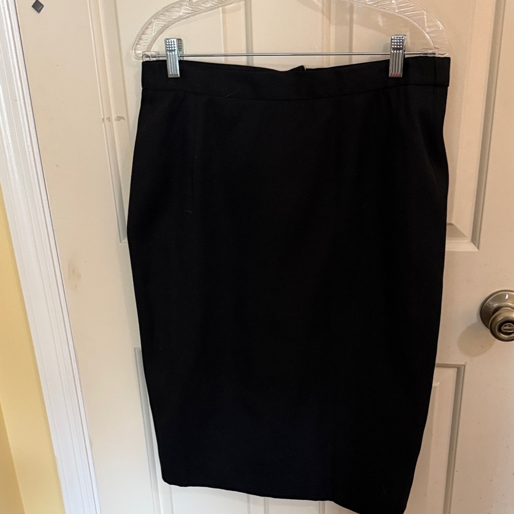 Elegant Black Pencil Skirt